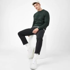 JACK WILLS Men's Rainford Flocked Graphic Crew Neck Sweatshirt 7 JACK WILLS Men's Rainford Flocked Graphic Crew Neck Sweatshirt -Fam By Style 2081087 308 alt3