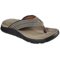 SKECHERS Men's Relaxed Fit: Sargo - Point Vista Sandals