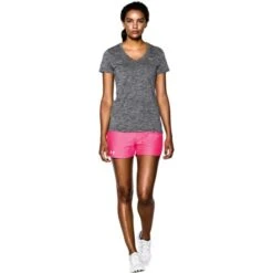 UNDER ARMOUR Women's Tech Twist V-Neck Tee 6 UNDER ARMOUR Women's Tech Twist V-Neck Tee -Fam By Style 2009255 030 alt2