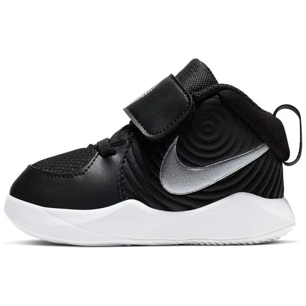 NIKE Toddlers' Team Hustle D9 Basketball Shoe 2 NIKE Toddlers' Team Hustle D9 Basketball Shoe - Image 2