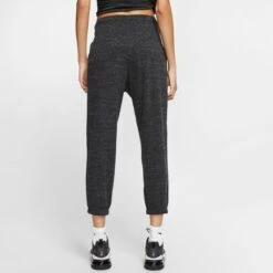 NIKE Women's Sportswear Gym Vintage Capri -Fam By Style 2064988 001 alt3