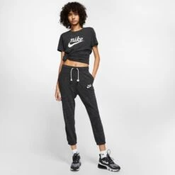 NIKE Women's Sportswear Gym Vintage Capri -Fam By Style 2064988 001 alt7