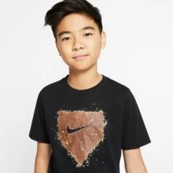 NIKE Boys' Baseball Short-Sleeve Tee 6 NIKE Boys' Baseball Short-Sleeve Tee -Fam By Style 2068186 001 alt2