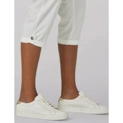 LEE Women's Flex-To-Go Relaxed Fit Cargo Capri 11 LEE Women's Flex-To-Go Relaxed Fit Cargo Capri -Fam By Style 2079193 101 alt5