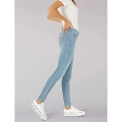 LEE Women's Legendary Slim Fit Skinny Jeans -Fam By Style 2080772 406 alt2